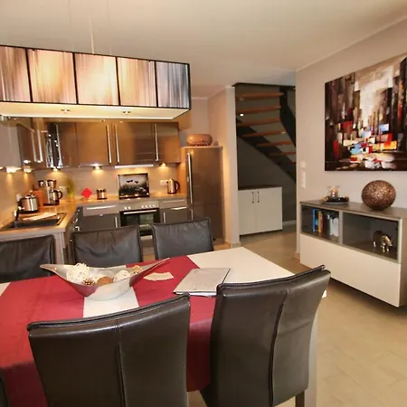 Lounge House