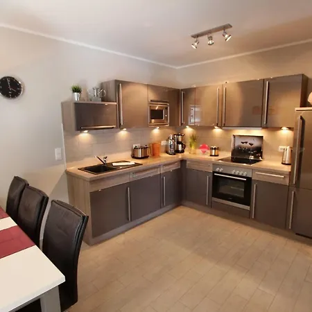 Lounge House * 고렌레빈